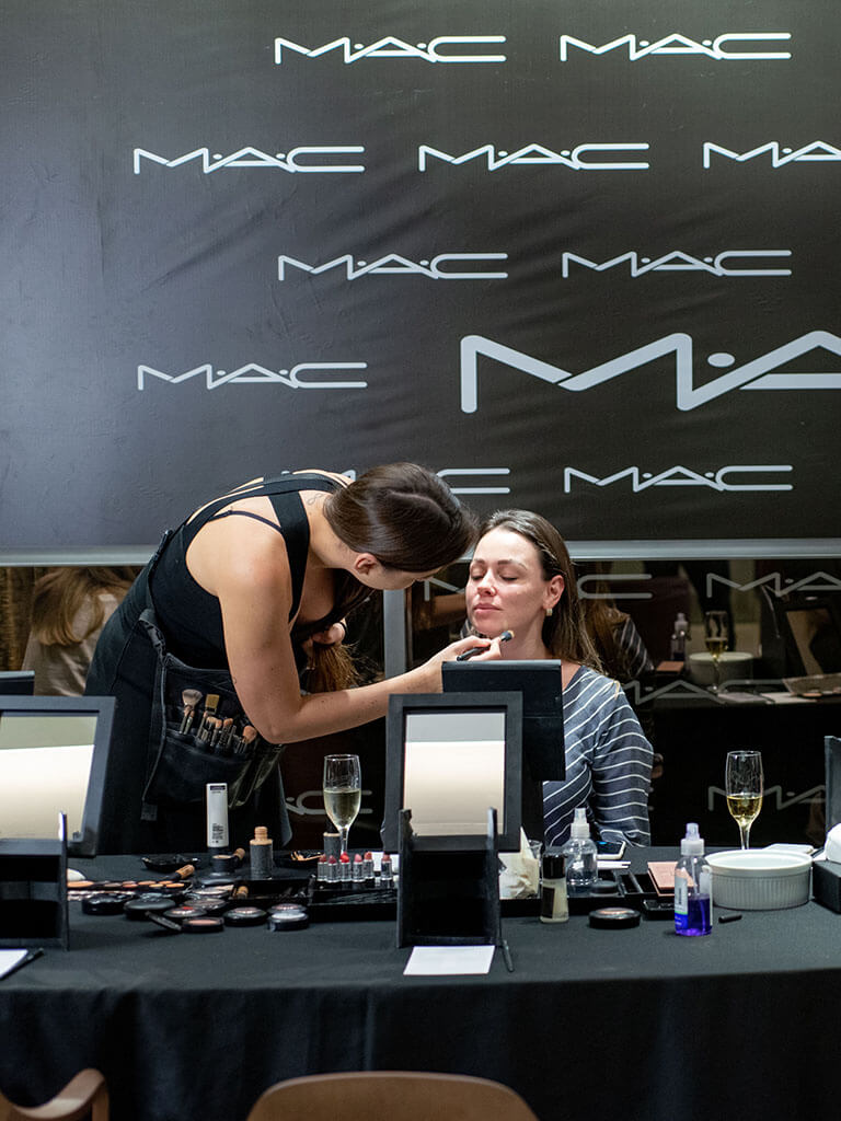 Plaenge promove sessões de automaquiagem para celebrar o Dia das Mães