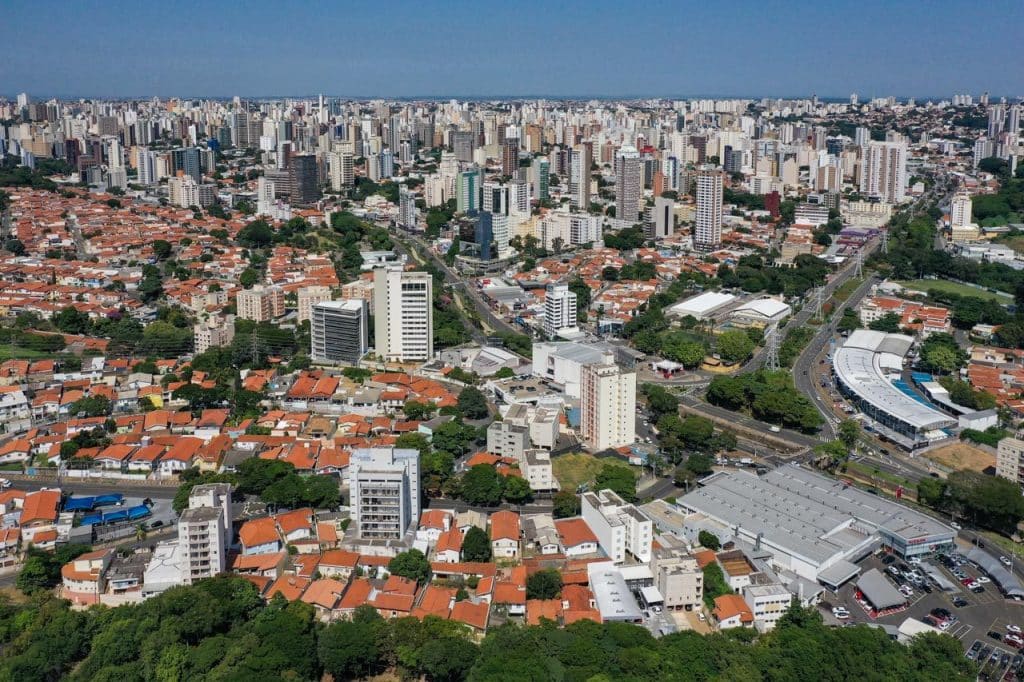 Vista aérea do bairro Jardim das Américas em Cuiabá e localização do empreendimento 