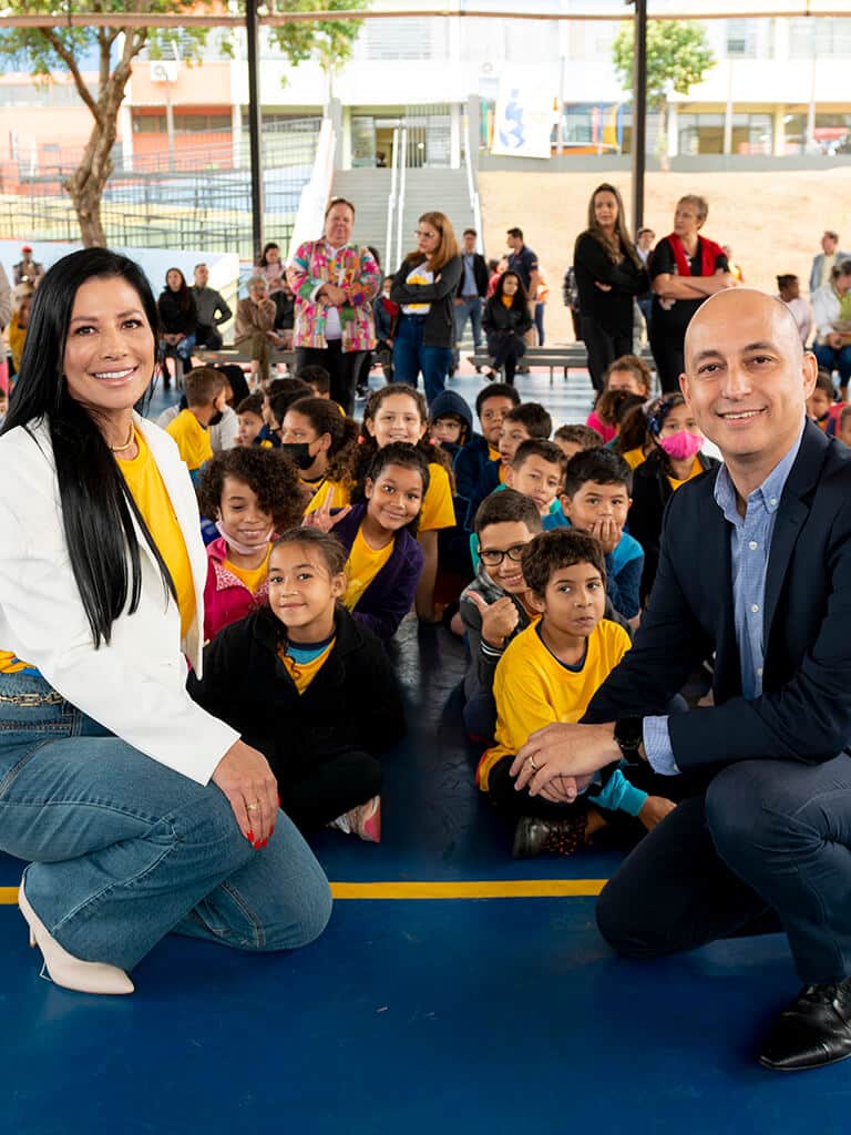 Educação e arte para transformar crianças
