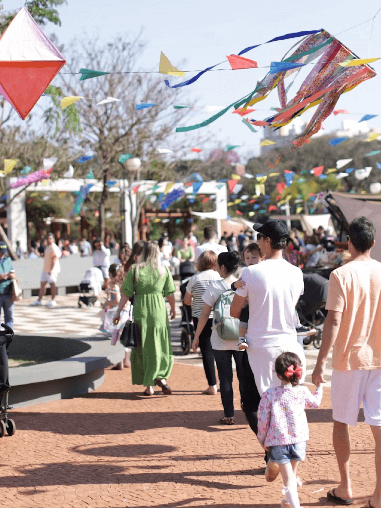 Sábado no Parque: arraiá julino na Praça dos Pioneiros