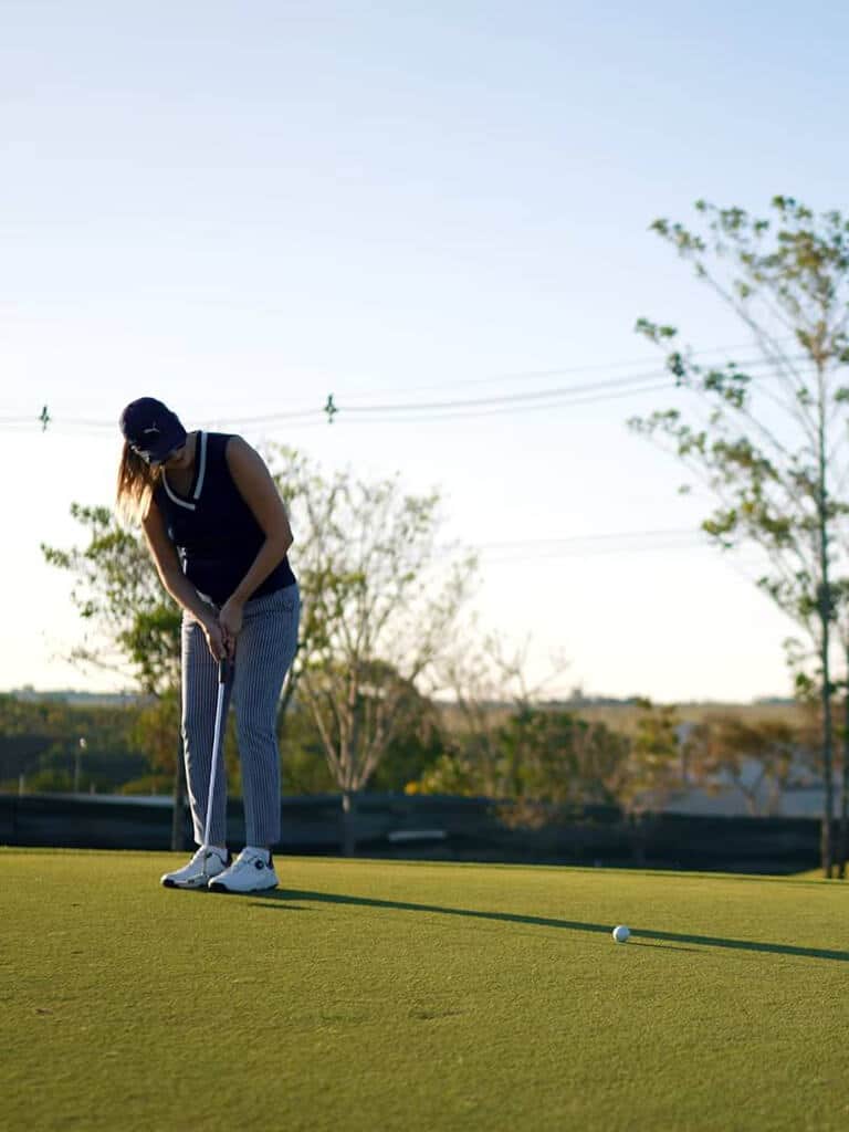 Plaenge participa de torneio de golfe em Campo Grande