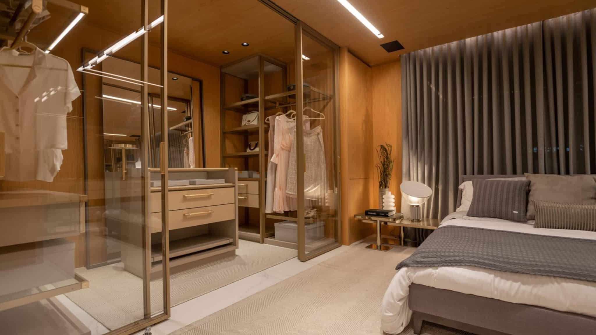 Blog Plaenge - Quarto com closet: 8 dicas para organizar e decorar