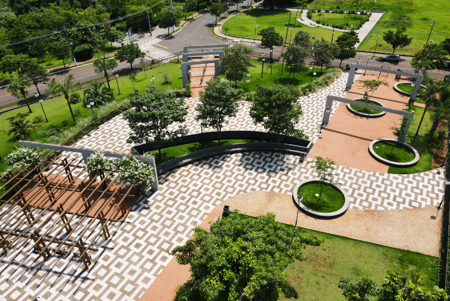 praça pioneiros em londrina feita pela plaenge 