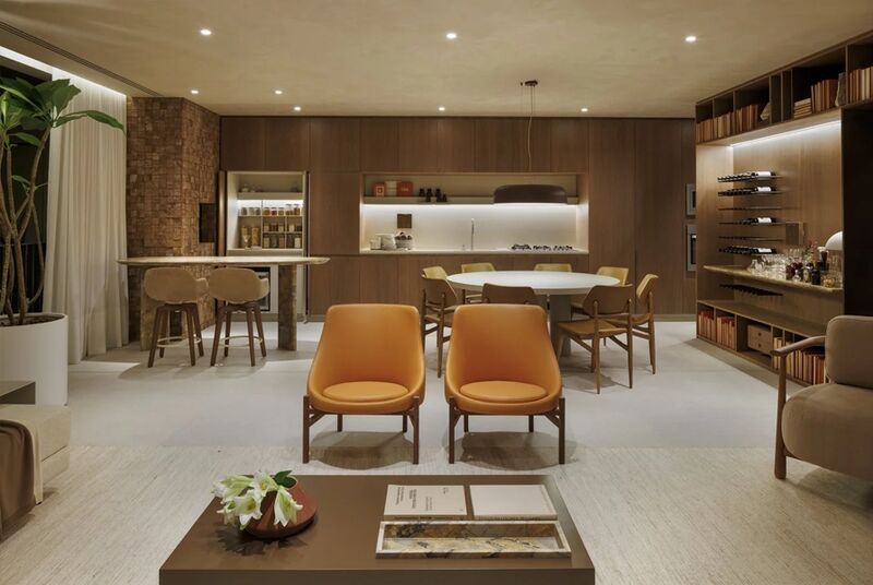 Sala de estar moderna com mesa de jantar e cadeiras