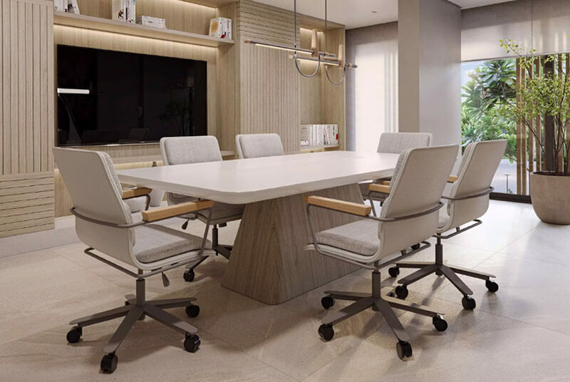 Sala de reuniões moderna com mesa e cadeiras confortáveis
